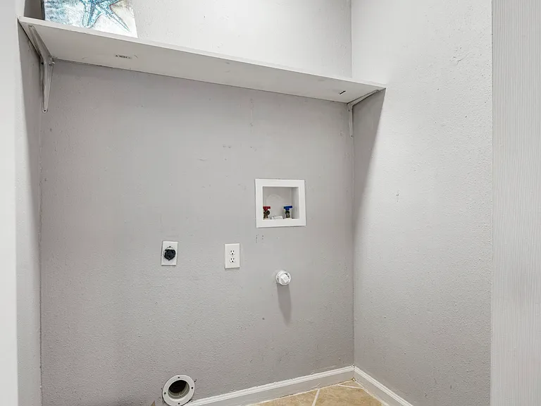 208 Wilshire Dr #208A — Photo 11