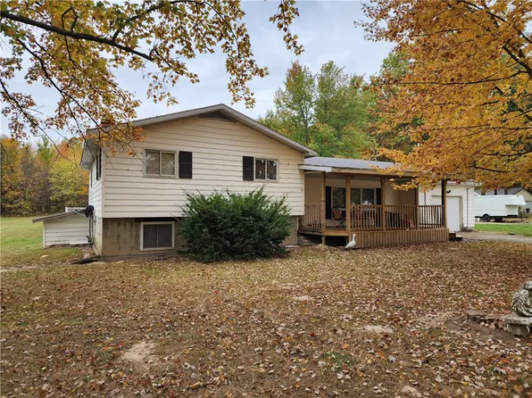 10590 N 600th St, Robinson, IL 62454