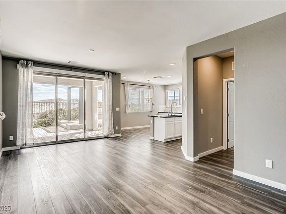 2nd image of 12405 Harbor Isle Ave