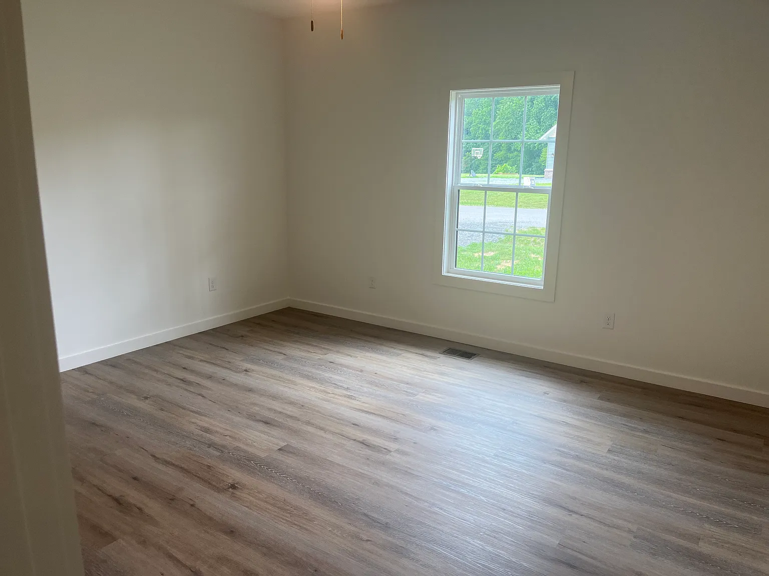 3 bed, 1452 sqft, $2,395 — Photo 4