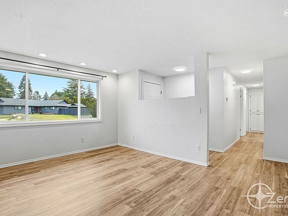 3rd image of 13801 NE 40th St