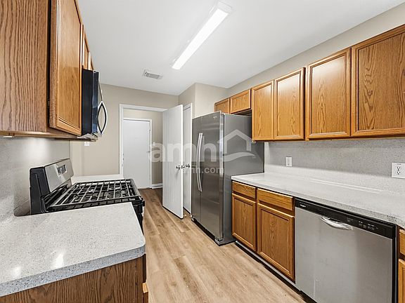 4th image of 2931 Steelhead Dr