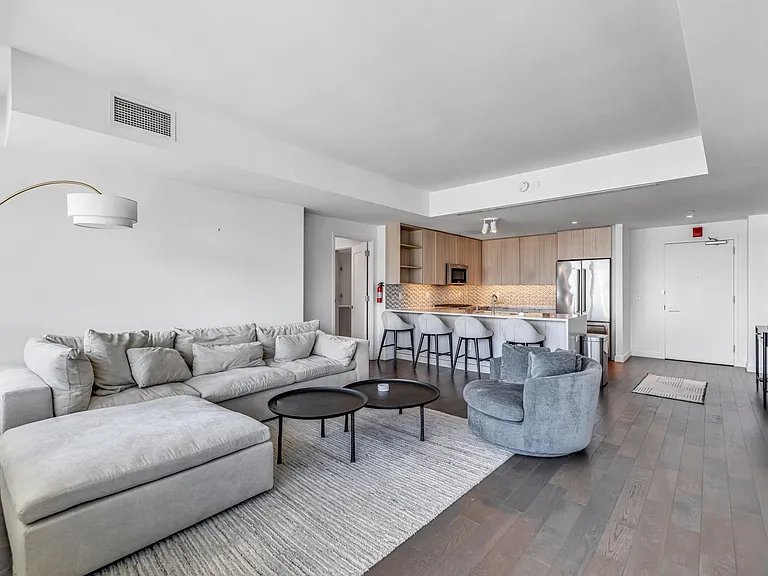 800 Avenue At Port Imperial #7030 — Photo 9