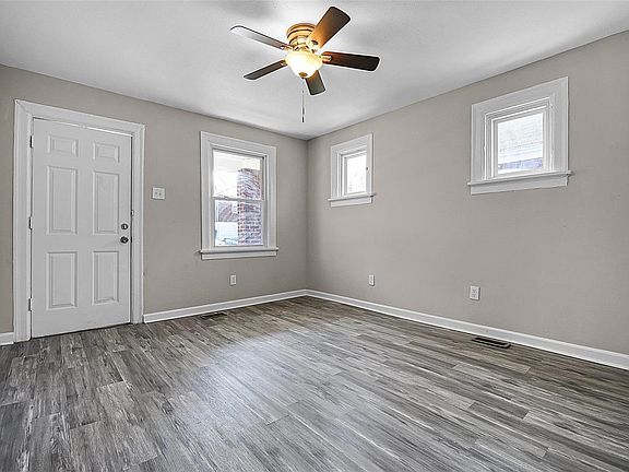 2nd image of 8359 Mayfair Pl