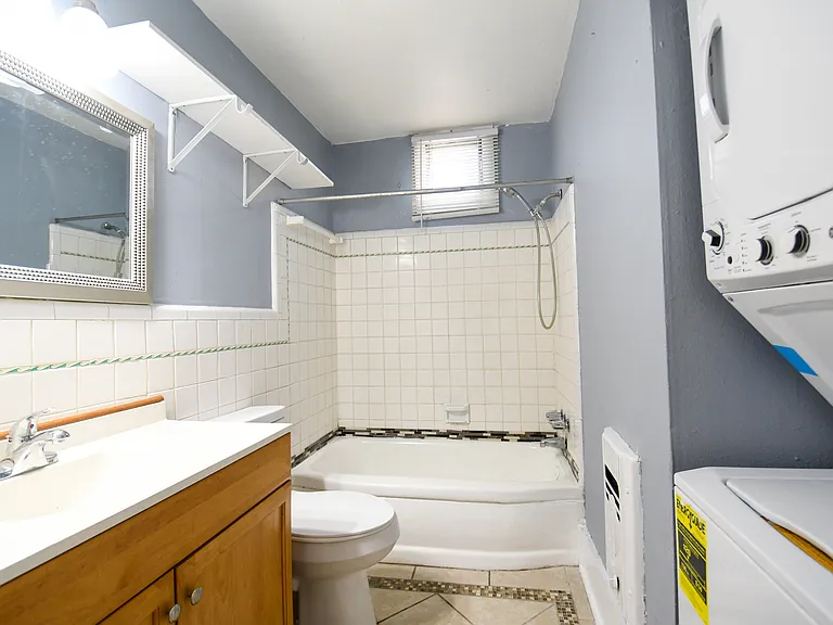 1812 Dante St — Photo 8