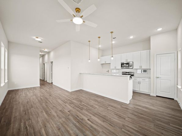 203 3rd St, Rosenberg, TX 77471