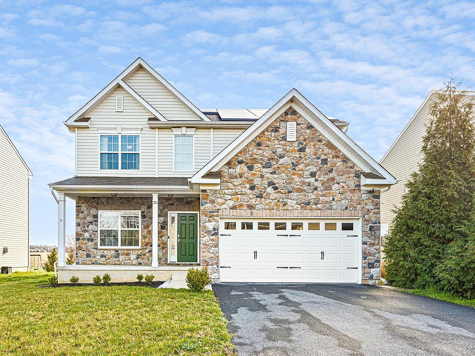 1st image of 635 Yensid Dr