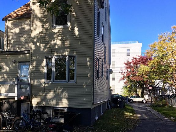 3rd image of 216 Hamilton Ave