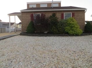 11 Clara Rd, Manahawkin, NJ 08050