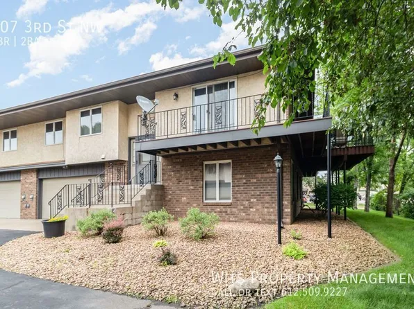 307 3rd St NW, Elk River, MN 55330