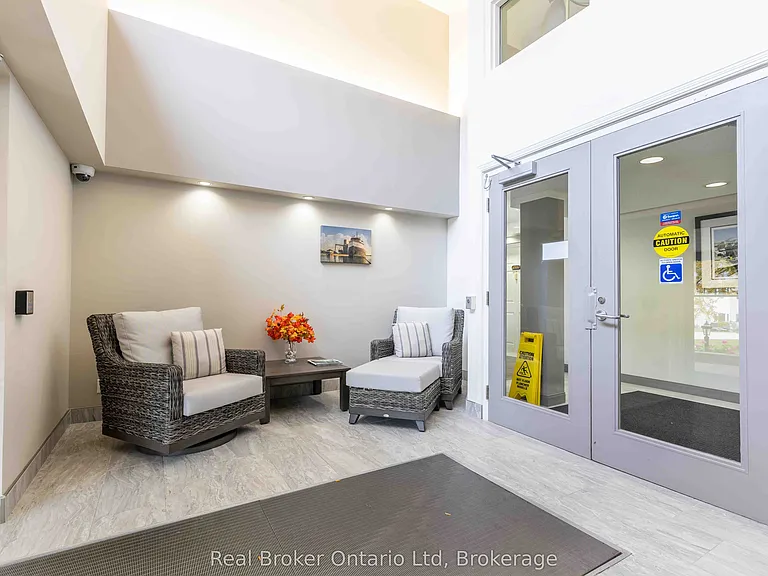 1455 2nd Ave W #705 — Photo 3