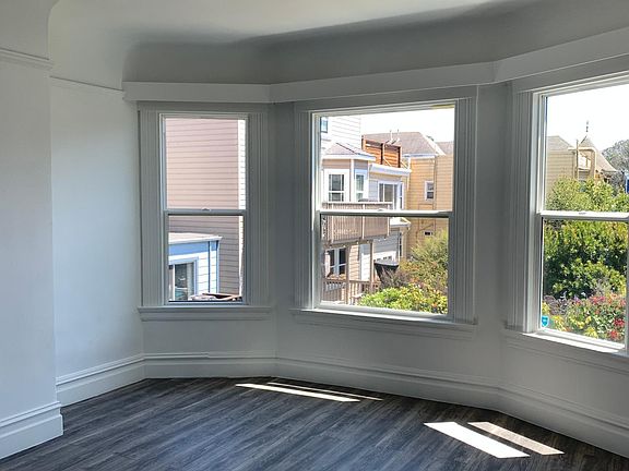 2nd image of 2131 Grove St #1