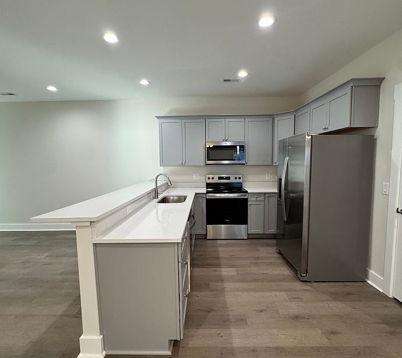 1st image of 109 Brawley Villas Pl