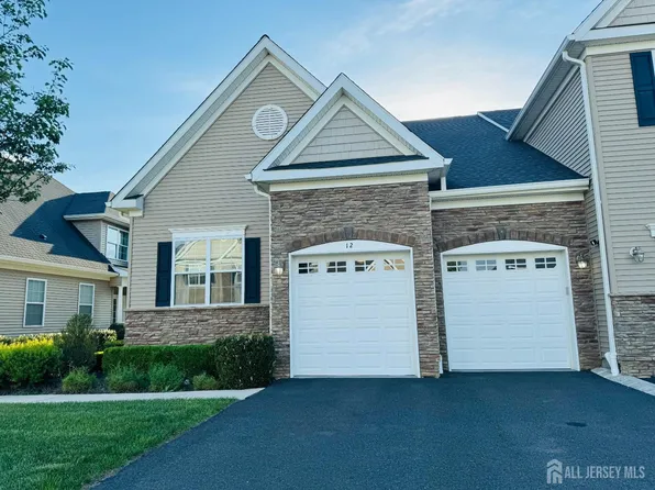 12 Gables Way, Monroe Township, NJ 08831