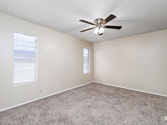 4th image of 1407 Gregory Dr