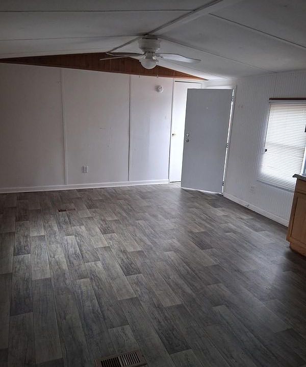 2nd image of 6904 Sunbeam Ct