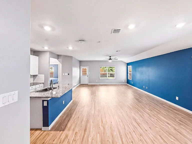 6827 Pail Pl — Photo 3