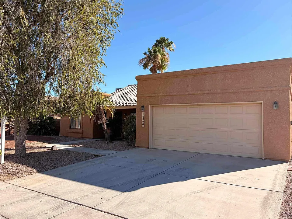 10390 S Fairway Dr