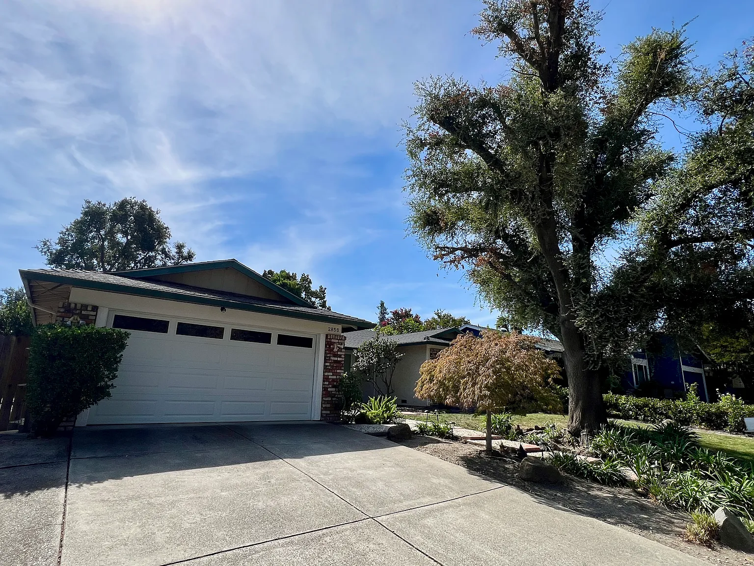 4 bed, 1850 sqft, $4,700 — Photo 2