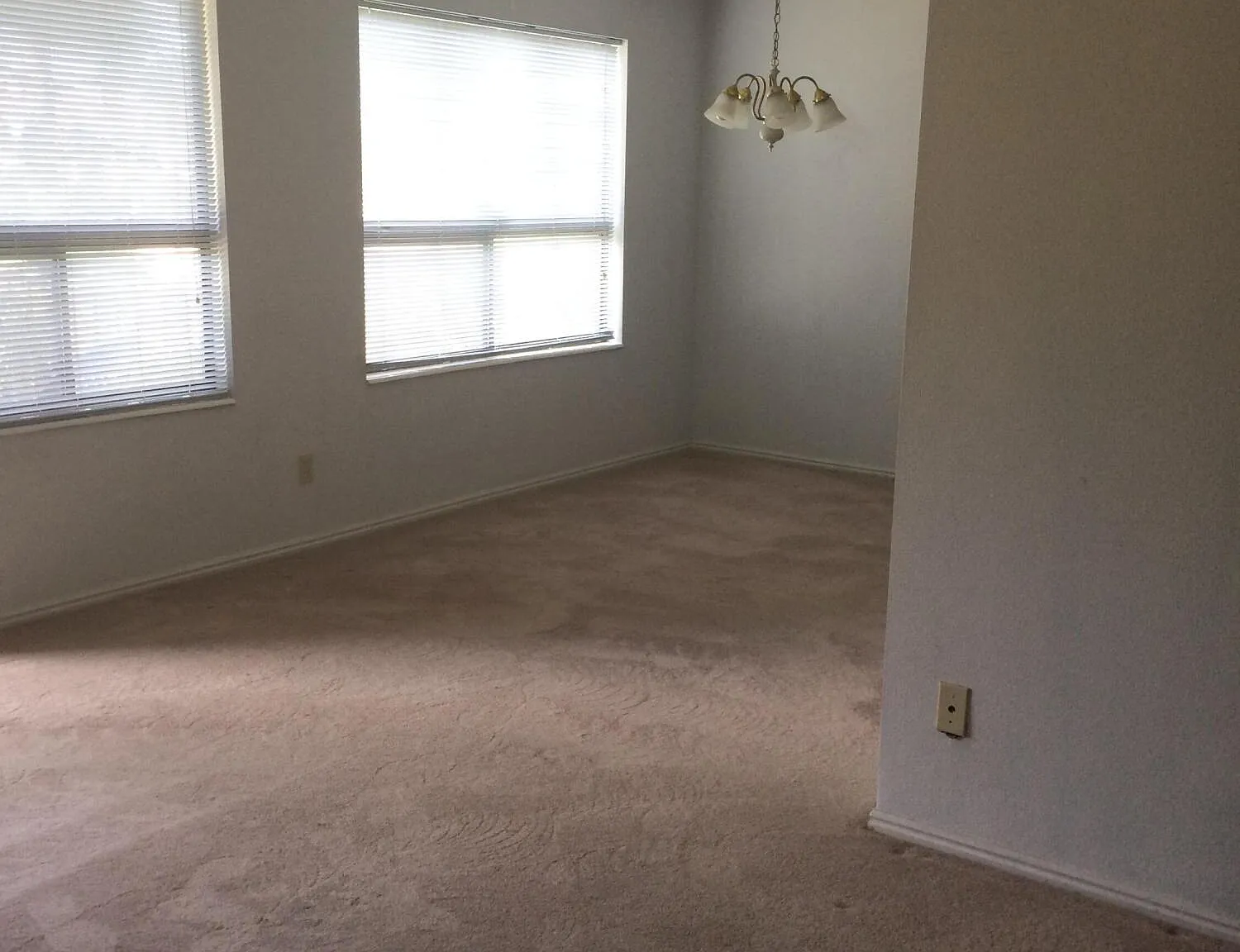 2 bed, $1,400 — Photo 2