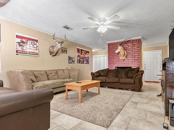 5th image of 216 Redmond Dr
