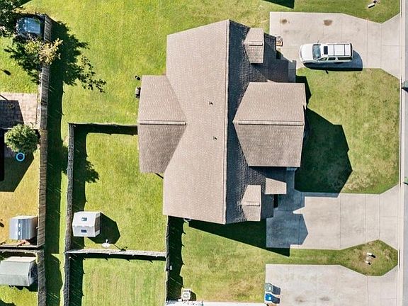 2nd image of 2329 Sadler Dr #A