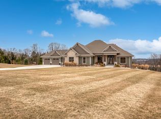 784 Lakeview Ridge Ln, Colgate, WI 53017