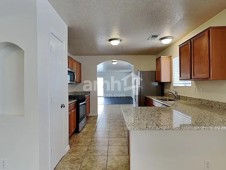1740 Sierra Norte Loop NE — Photo 4