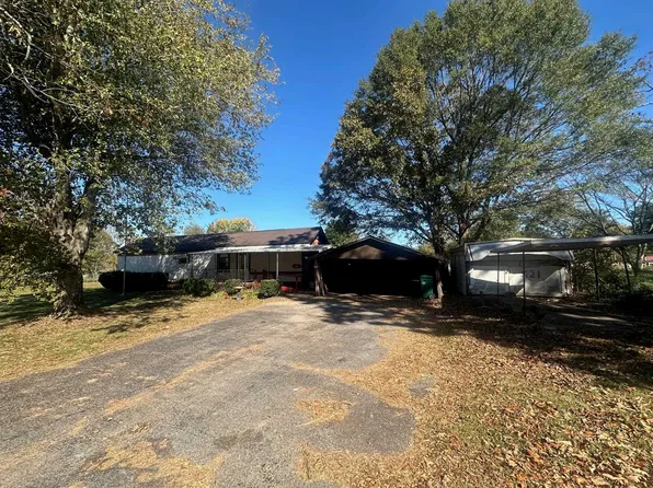 521 Woods Farm Rd, Chesnee, SC 29323