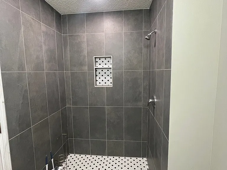 813 Robin Hood Trl — Photo 22