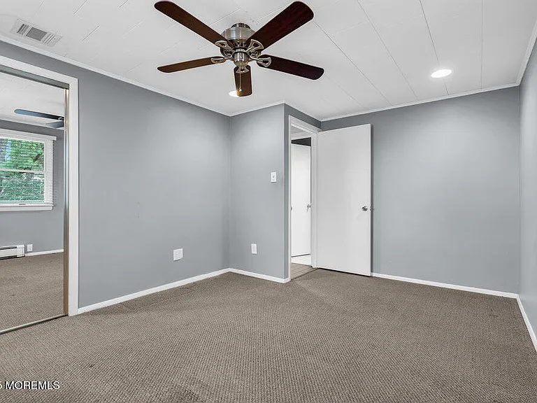 918 Charles Dr — Photo 28