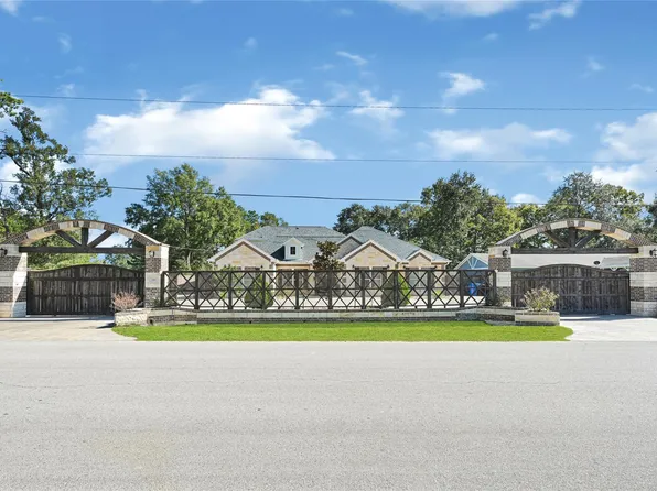 23892 Carpenter Bee Dr, New Caney, TX 77357