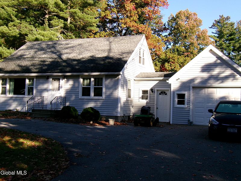 4th image of 3075 Sunset Lane