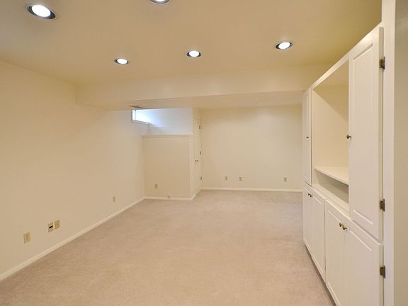 4th image of 12827 Framingham Ct