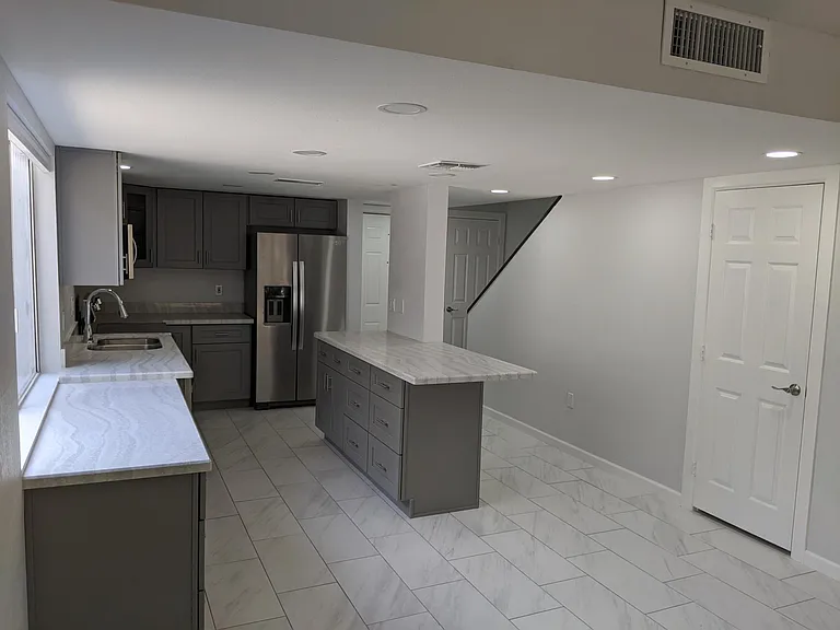 122 S Hardy Dr #50 — Photo 24