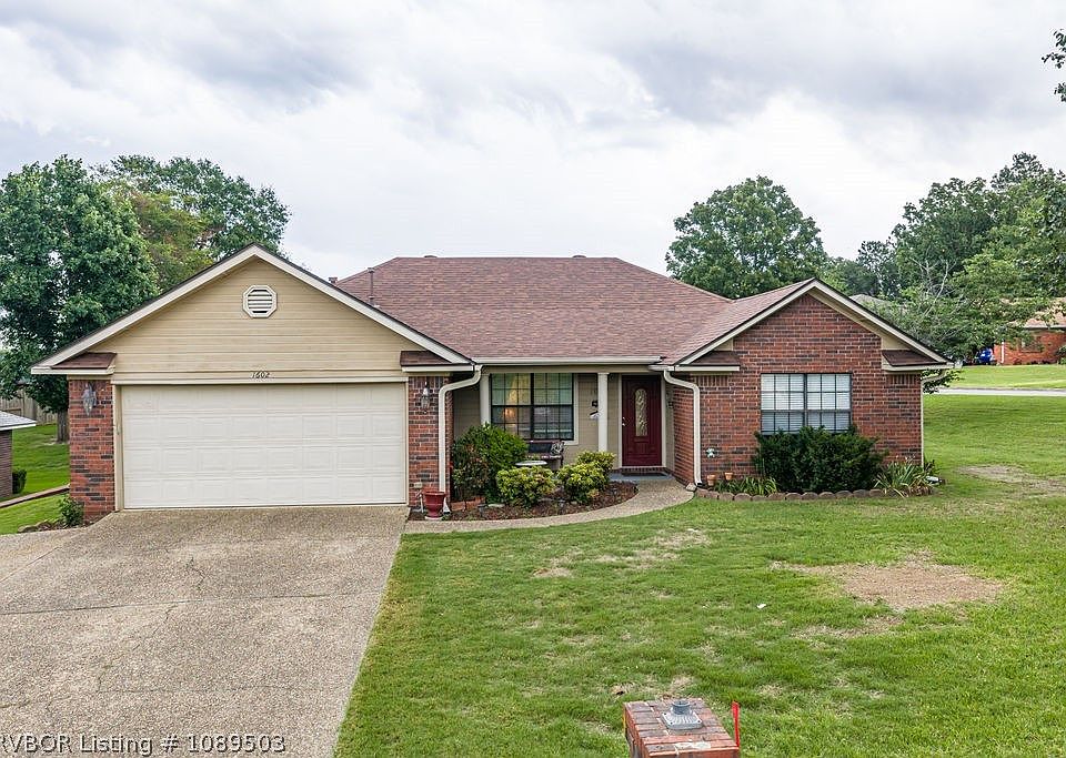 1st image of 1602 Hunter Hill Dr