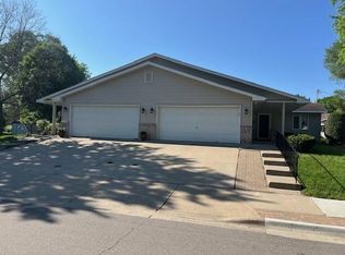 302 6th St W, Jordan, MN 55352