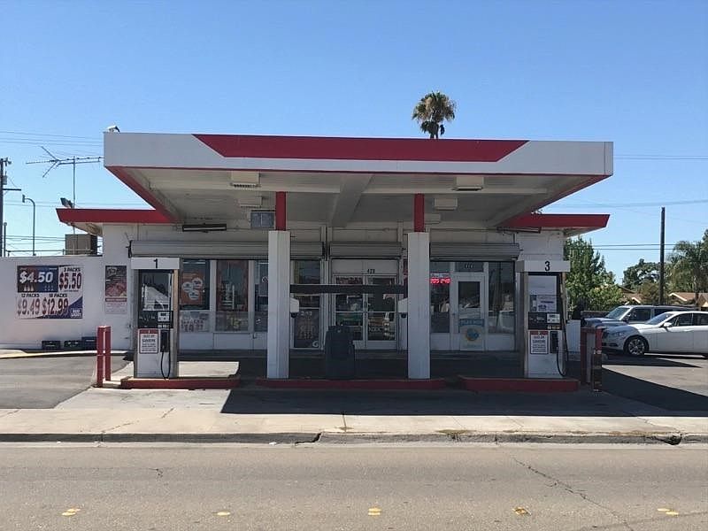 1st image of 420 W Yosemite Ave