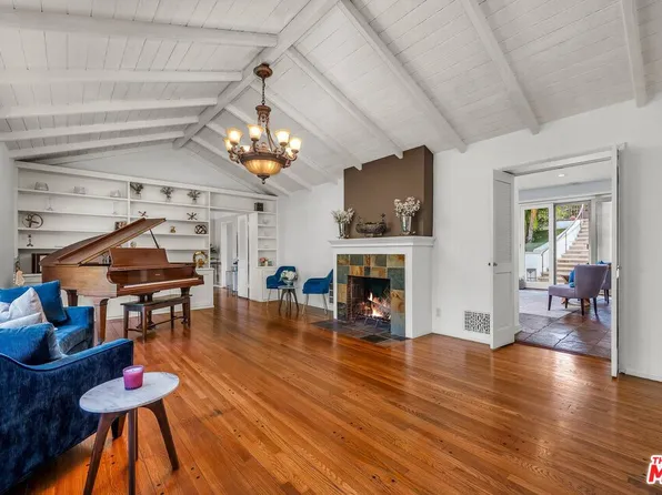 10321 Rochester Ave, Los Angeles, CA 90024