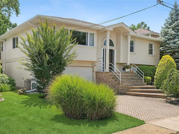 1962 Julian Lane, Merrick, NY 11566
