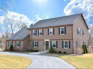 3015 W Chestnut Rd, Mequon, WI 53092