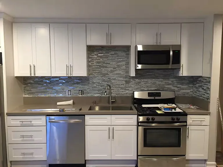 2055 Albatross St #6 — Photo 8
