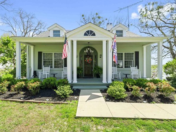 323 S 2nd St, Rockport, IN 47635