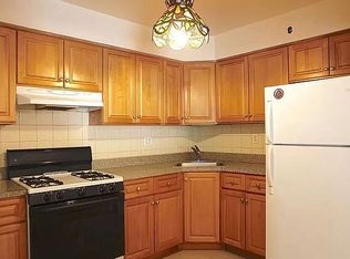 22-33 38th St #1, Astoria, NY 11105