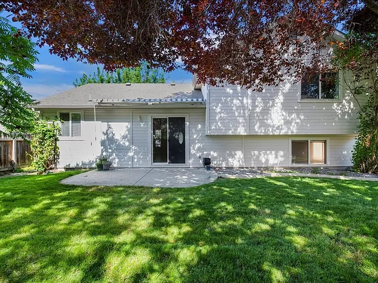 14180 W Chadford Dr — Photo 30