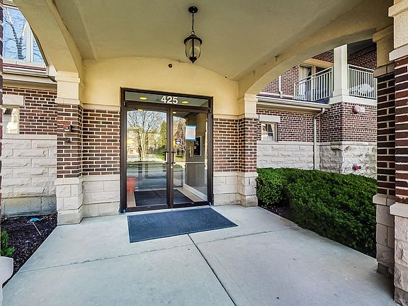 4th image of 425 Village Grn Unit 508