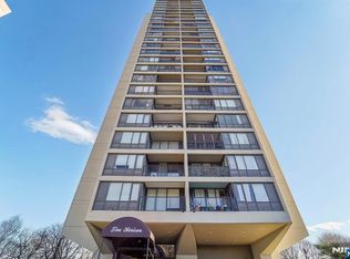 5 Horizon Rd APT 2504, Fort Lee, NJ 07024