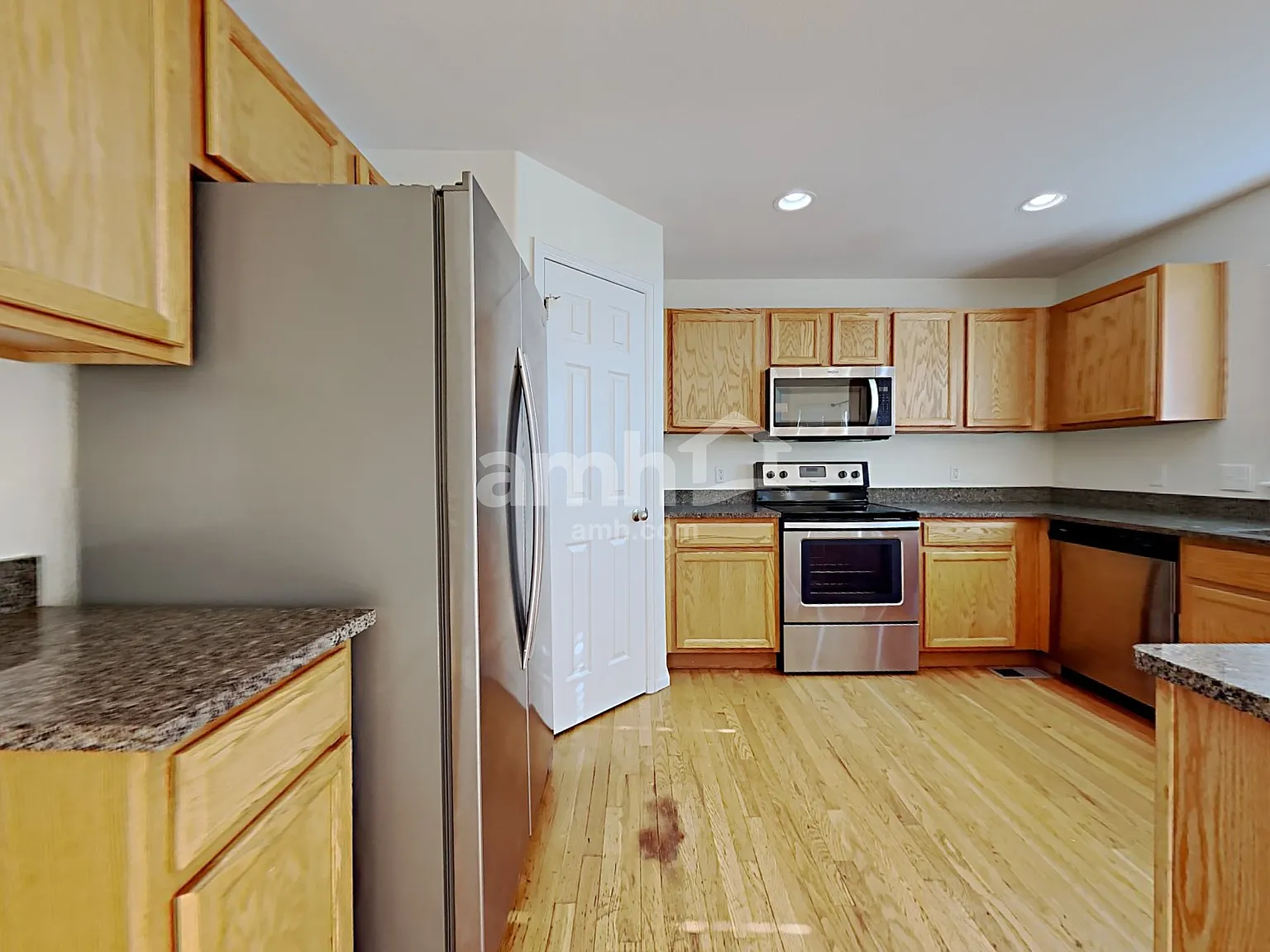 3 bed, 2.5 bath, 2172 sqft, $2,985 — Photo 4