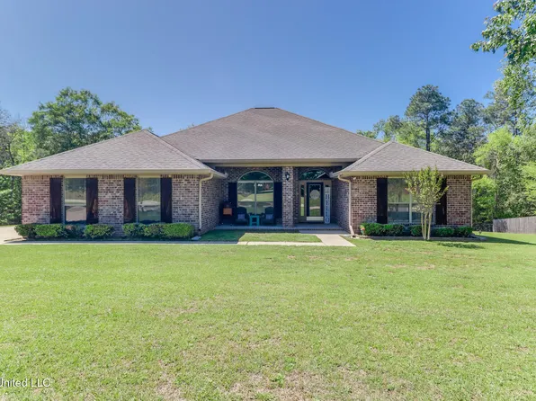 88 Deerwood Dr, Perkinston, MS 39573