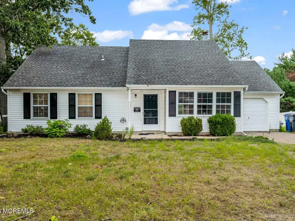 28 Brand Road, Toms River, NJ 08753